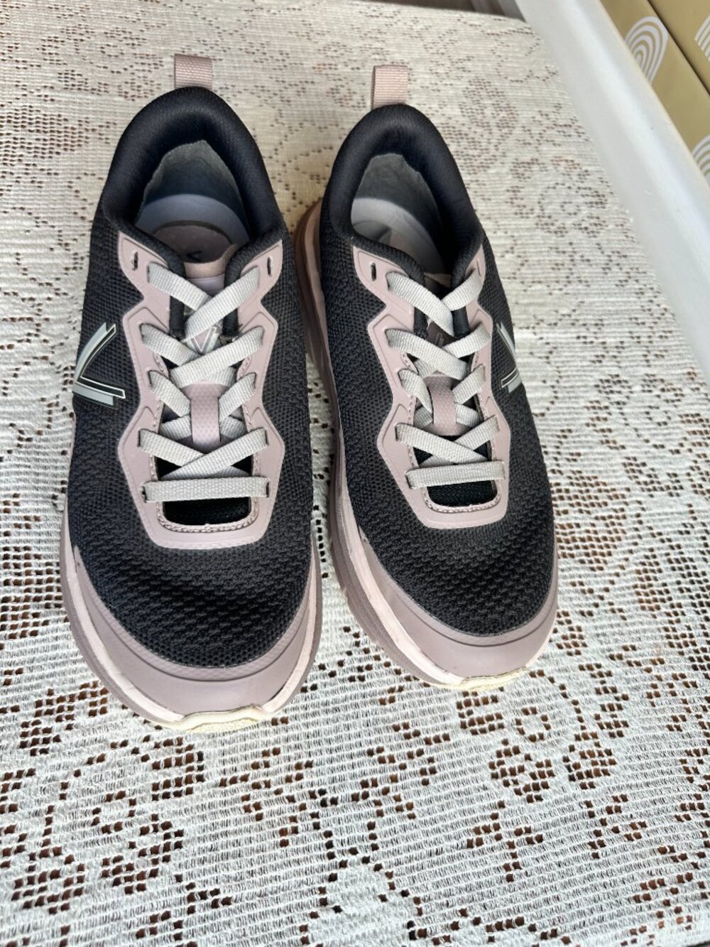 Vionic Women’s Walk Max Hiking Sneaker Magnolia Dusk/Phantom Grey Size W's 7 US - Picture 2 of 10